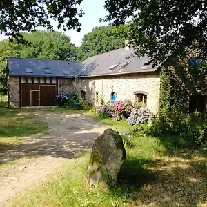 Les Longeres De Keridy Bed and breakfast